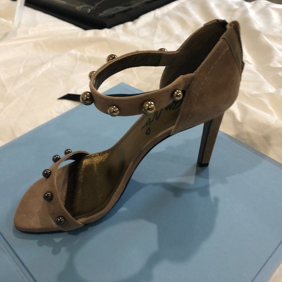 NWT Lanvin nude suede sandals with metal studs - Picture 7 of 15